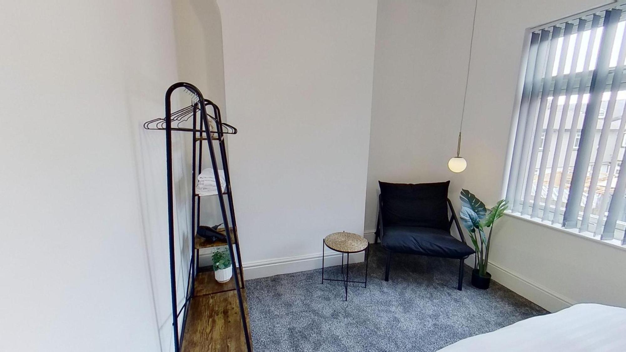 Elegant 2 Bed House Near Centre Mánchester